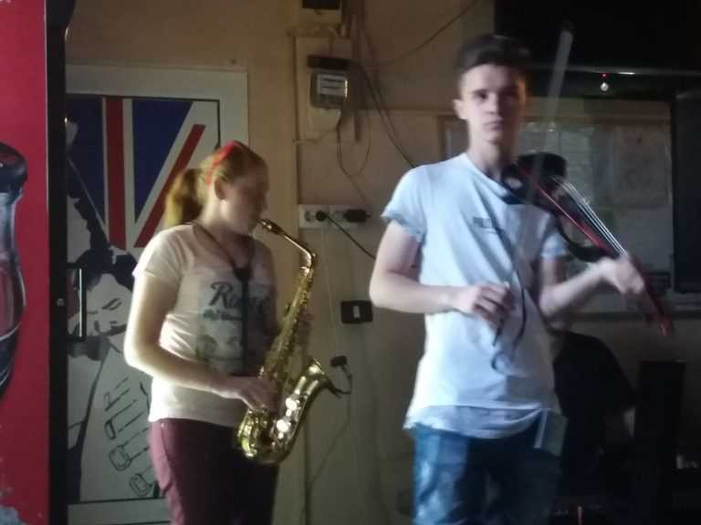 Saxofonul nu e doar pentru bărbați