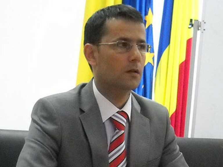 Gunoiul mai miroase şi-a răzbunare