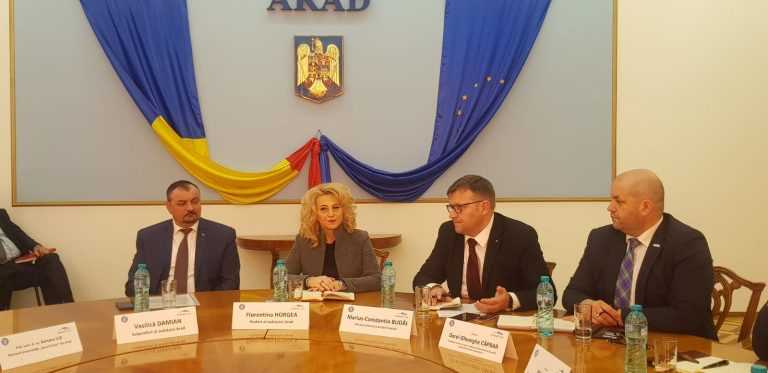 Întrevedere între Ministrul Muncii și primari sau secretari ai localităților din județ