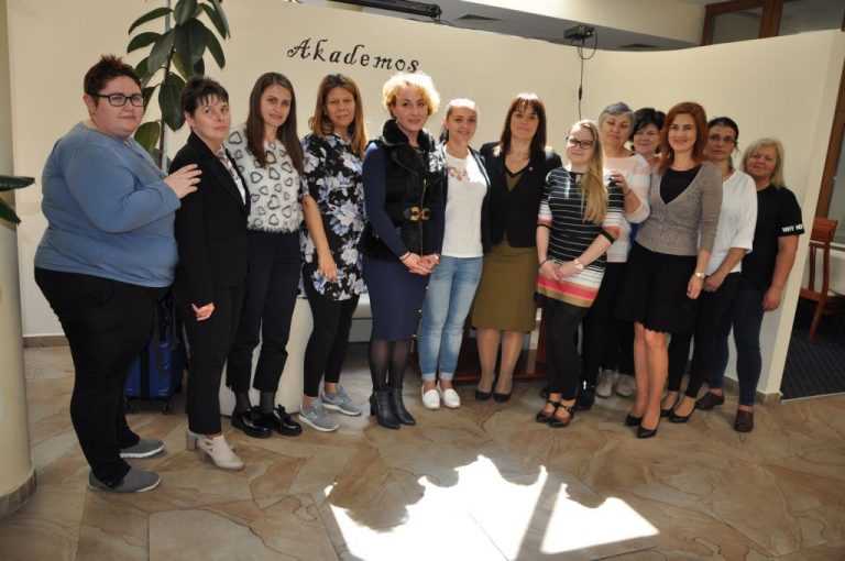 Profesorii din Ungaria se specializează în școlile din Arad