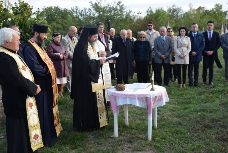 Sfinţirea monumentului fostului ambasador Simion Pop, la Gyula