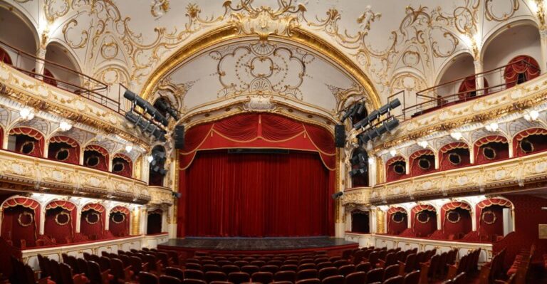 Lumea-ntreagă e o scenă şi toţi oamenii-s actori” – 27 Martie, Ziua Mondială a Teatrului