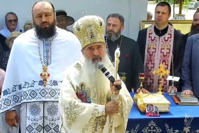 Dărâmarea bisericilor, o obsesie constantă a unor edili vremelnici