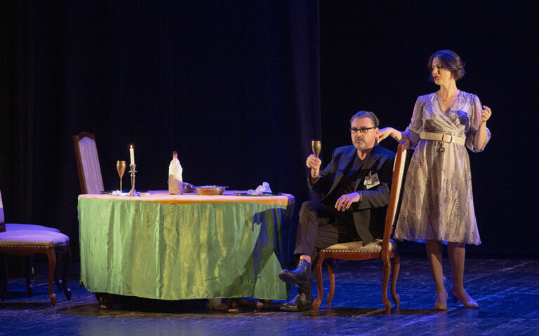 De la Jeni (GENIN) citire: Astăzi despre teatru (2)