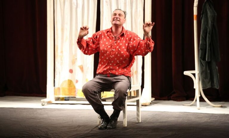 De la Jeni (GENIN) citire. Astăzi despre Teatrul Clasic Ioan Slavici Arad – One man show!